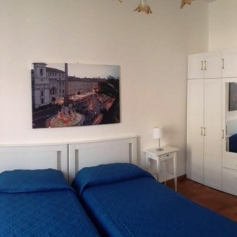 CiaoRoma! - Camera Superior Doppia con Letti Singoli con Vista Città - 7