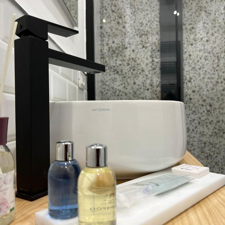 Roma Furio Camillo Holiday Home - Chambre Double avec Salle de Bains Privative - 4