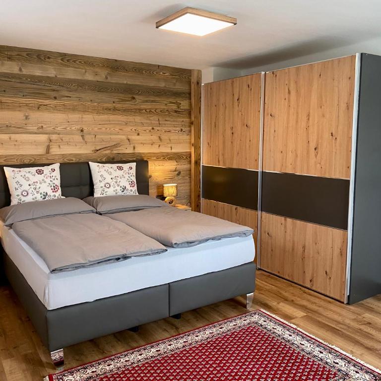 Appartements Wieseneck - Ferienwohnungen mit Bergblick - inklusive Schladming Dachstein Card! - Deluxe Apartment mit 1 Schlafzimmer - 8