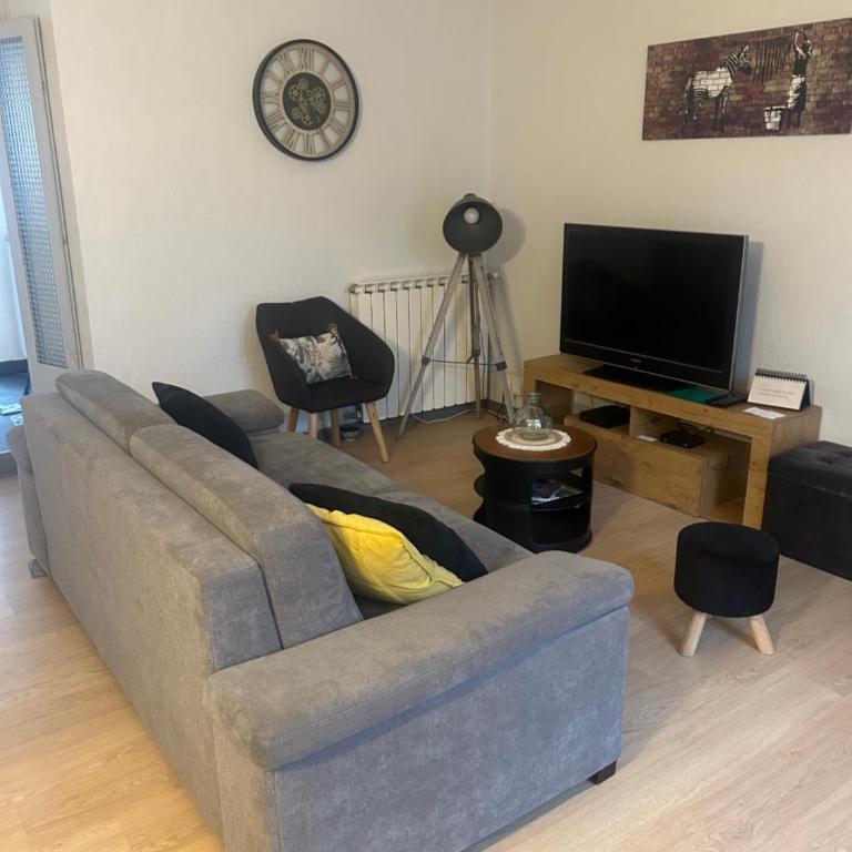 MAISON DE VILLE AVEC GARAGE ET TERRASSE - Appartamento con 2 Camere da Letto - 6