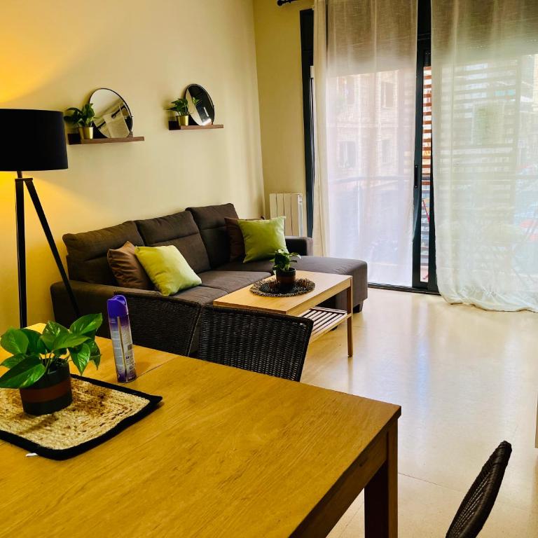 Magic Camp Nou - Three-Bedroom Apartment - 7