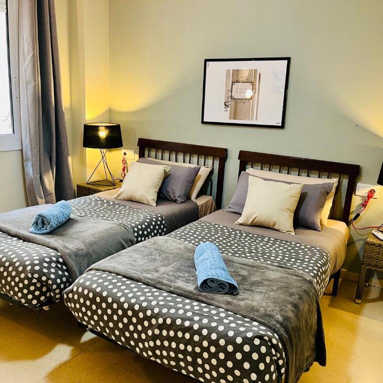 Magic Camp Nou - Three-Bedroom Apartment - 19