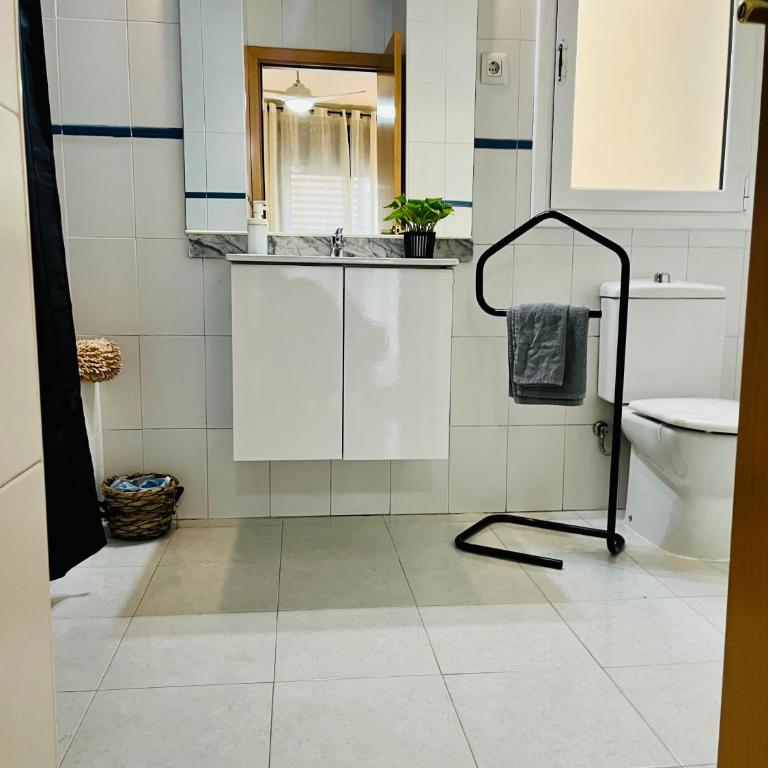 Magic Camp Nou - Three-Bedroom Apartment - 24