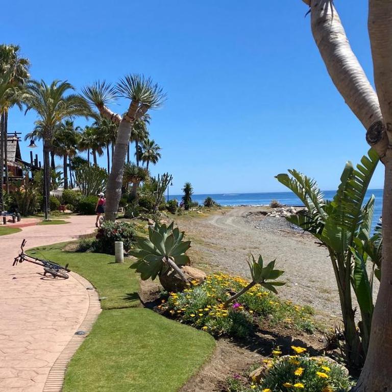 Luxury 3 bed Duplex Penthouse, 3 mins walk to the beach - Three-Bedroom Apartment - 6