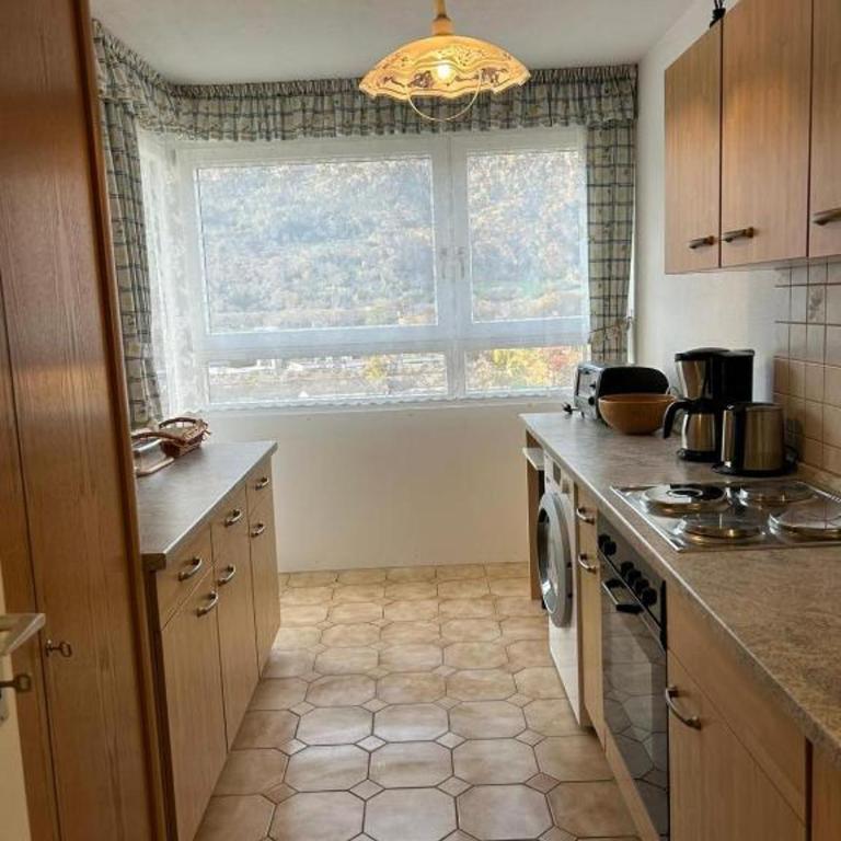 98, Bergblick, 2 Schlafzimmer, Dusche , WC, Küche, Wohnzimmer - Apartment mit 2 Schlafzimmern - 3