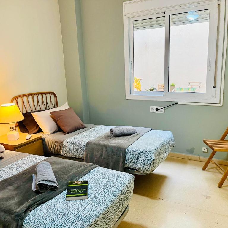 Magic Camp Nou - Three-Bedroom Apartment - 24