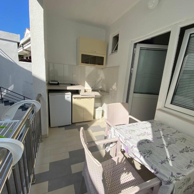 Apartmani Resetar - Apartman sa Terasom - 1
