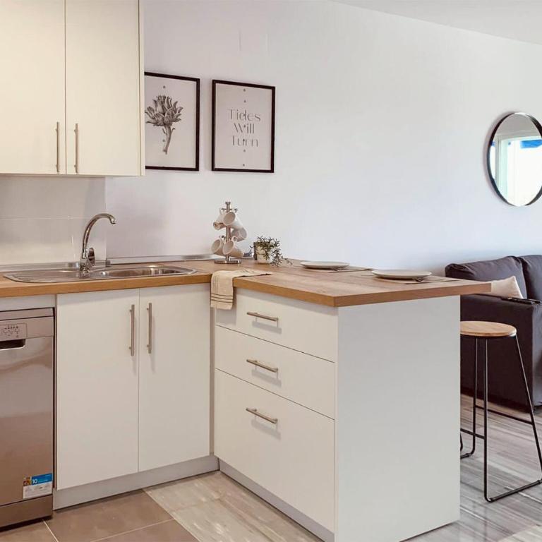 Lovely Apartment In Marbella With Wifi - Apartamento de 1 dormitorio - 9