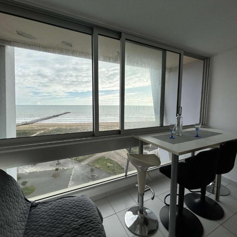 Studio confortable avec balcon et lave-linge à Saint-Jean-de-Monts - FR-1-224C-302 - Appartamento - 8