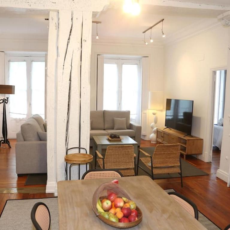 Piso Boutique en el Casco Viejo - Three-Bedroom Apartment - 1