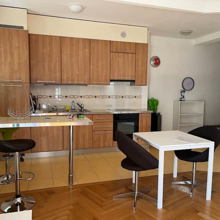 Appartement ensoleillé à Lausanne Centre - One-Bedroom Apartment - 2
