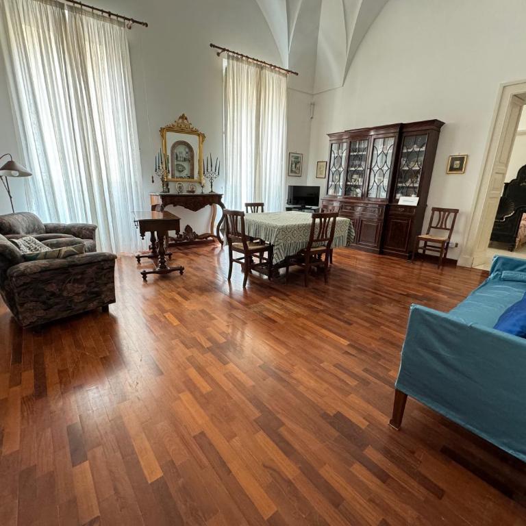 Palazzo Quey - Appartamento con 3 Camere da Letto - 10