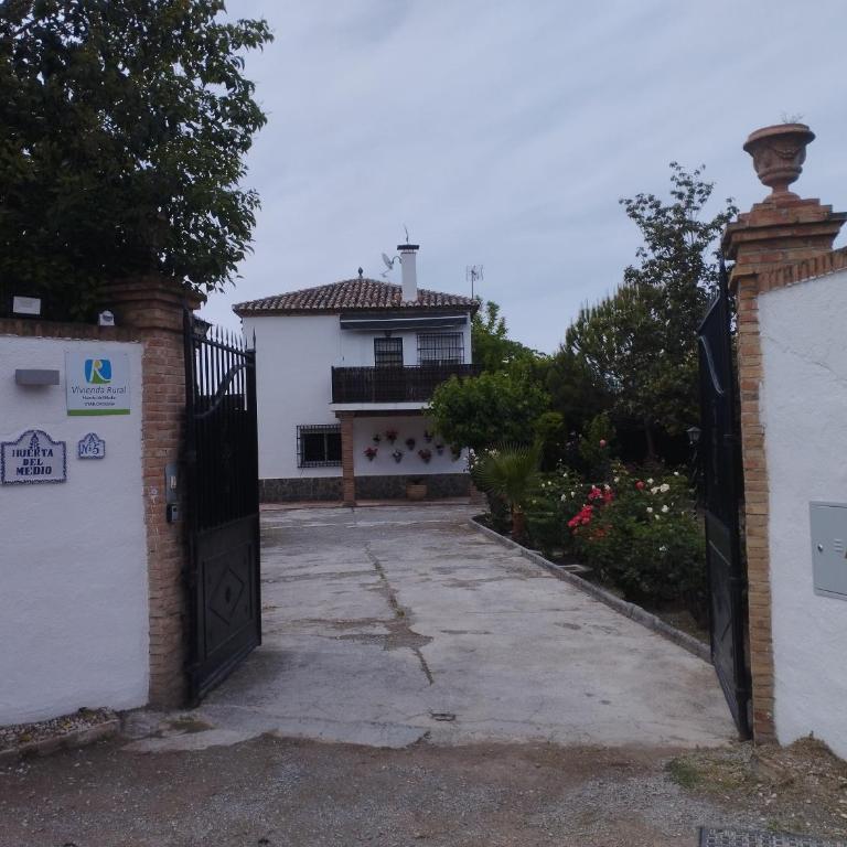 VIVIENDA RURAL HUERTA DEl MEDIO - Four-Bedroom House - 4