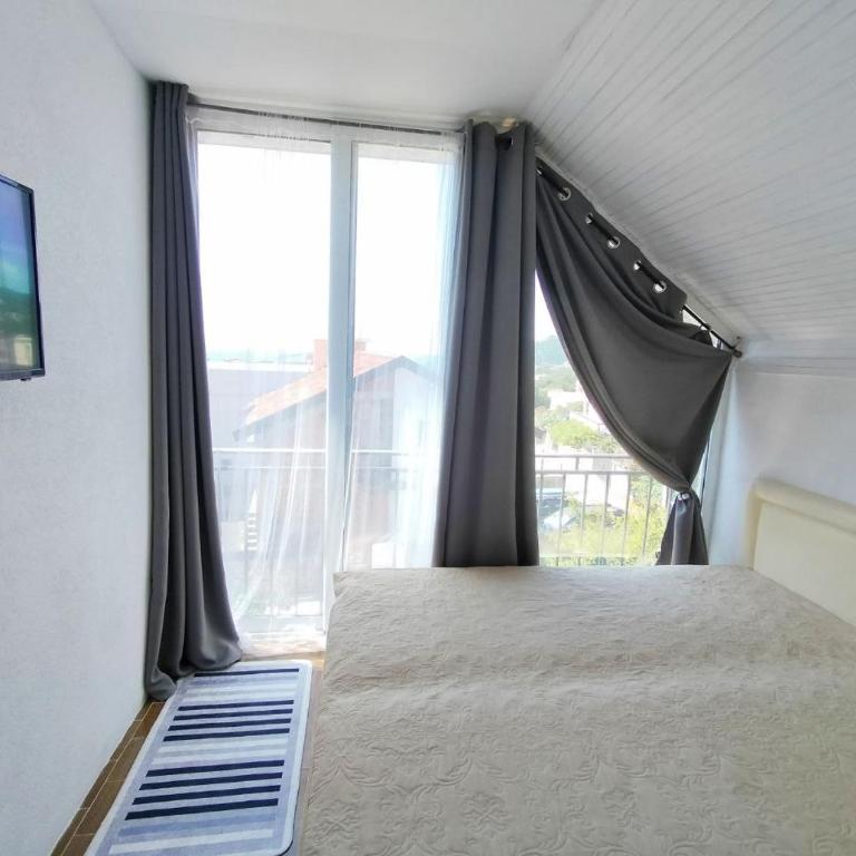 Арartment IRENA - Two-Bedroom Apartment - 8
