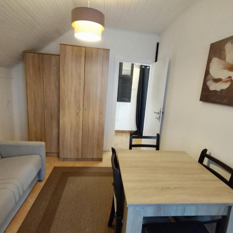 Арartment IRENA - Two-Bedroom Apartment - 7