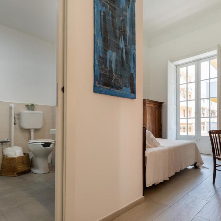 Donna Fortuna - Quadruple Room with Private Bathroom - 13