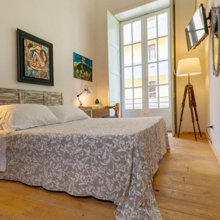Donna Fortuna - Double Room with Private External Bathroom - 1