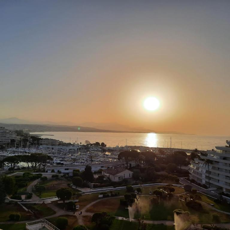 T2 Climatisé Vue Mer 11ème Etage Avec Accés Plages - Apartamento de 1 dormitorio - 19