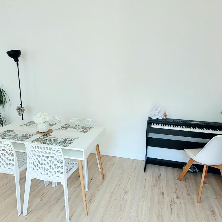 Maison de ville au calme avec jardin et parking - Appartement 2 Chambres - 6