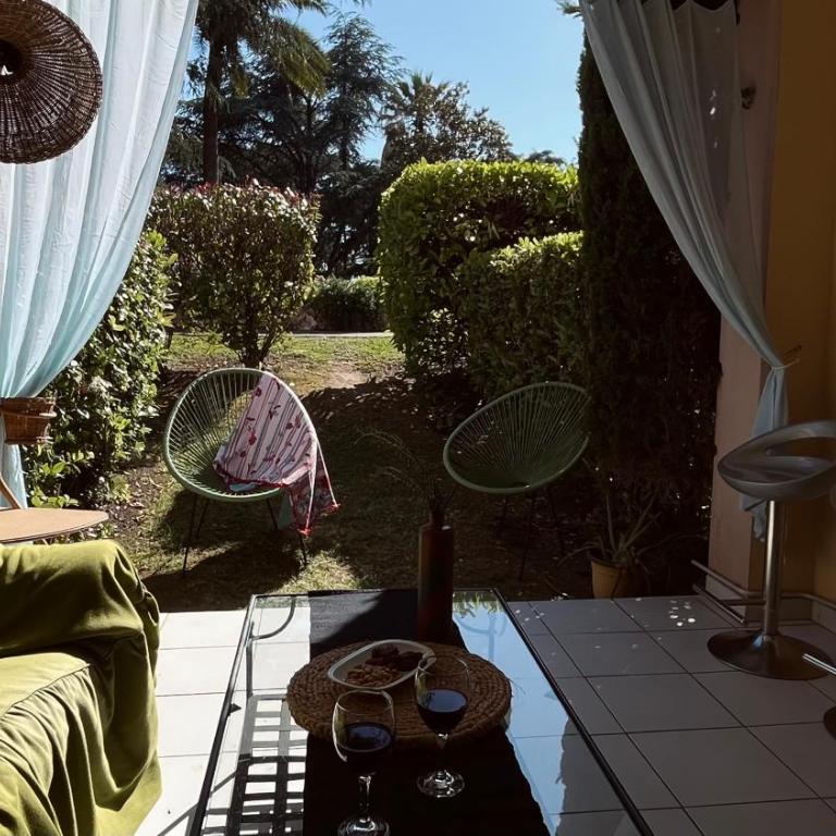 CANNES Appartement - terrasse, jardin prive, parking, piscine, climatisation - Appartement 1 Chambre - 21
