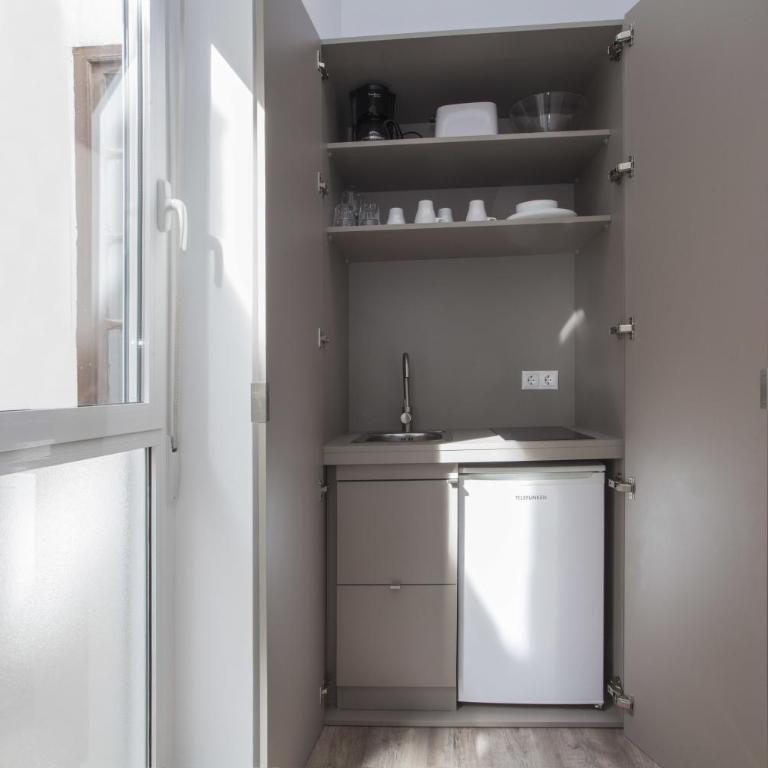 Quart Apartment - Apartment with Balcony - 11