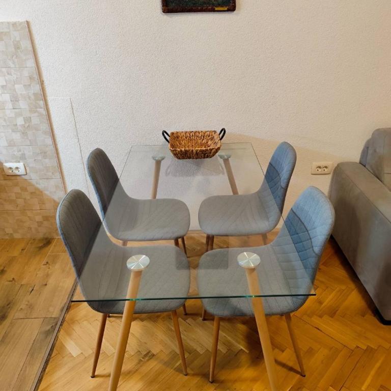 Lucky Apartments - Comfort One Bedroom Apartment - 7