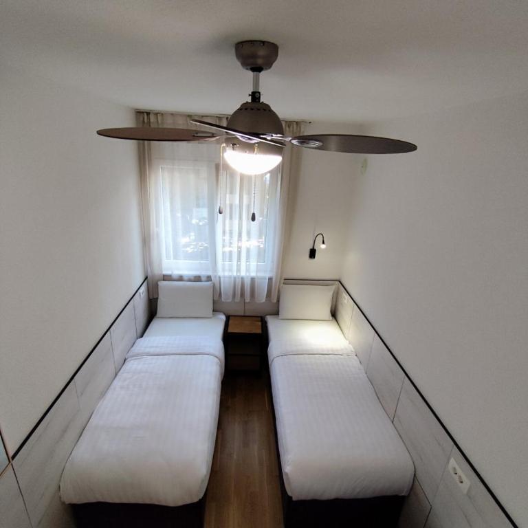 Lucky Apartments - Comfort One Bedroom Apartment - 14