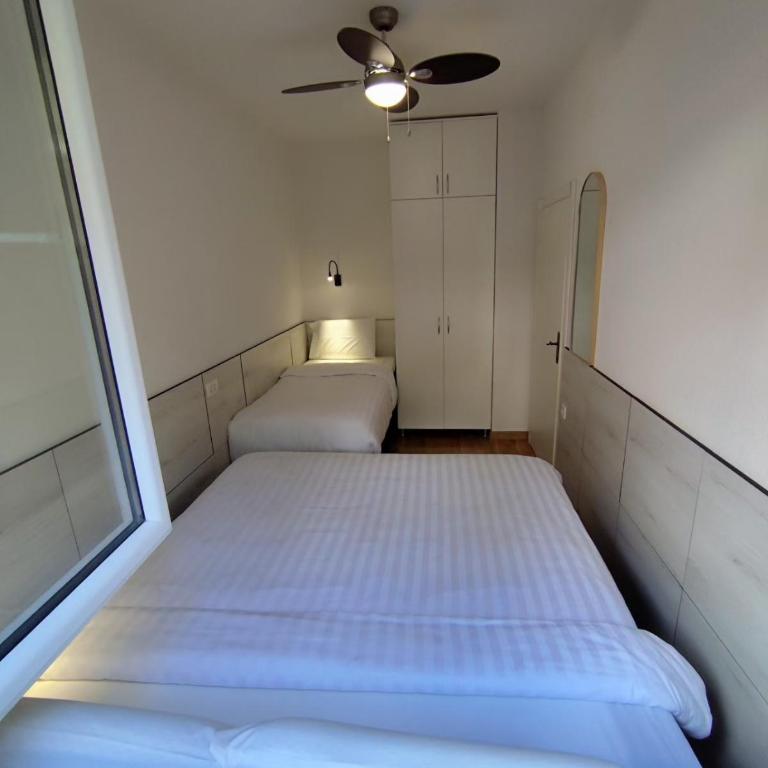 Lucky Apartments - Comfort One Bedroom Apartment - 16