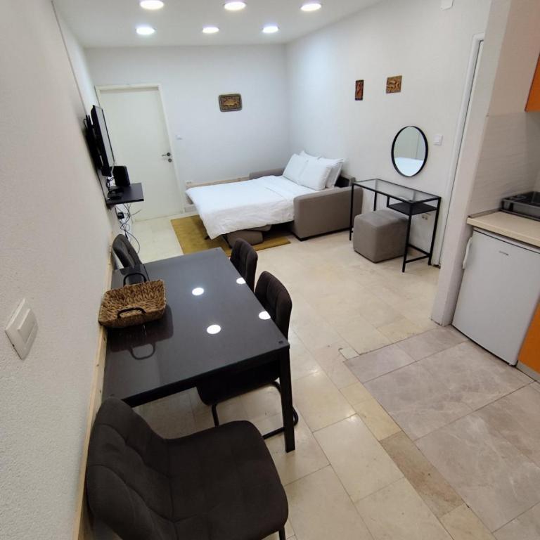 Lucky Apartments - One Bedroom Apartment - 6