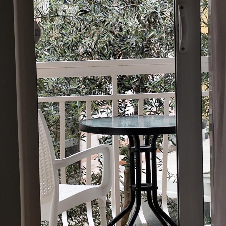 Lucky Apartments - One-Bedroom Apartment - 11