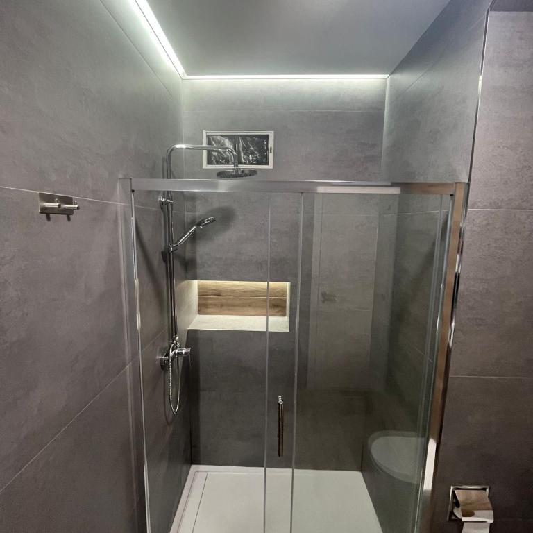 Alexa Suite - Two-Bedroom Apartment - 26