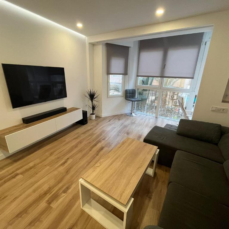 Alexa Suite - Two-Bedroom Apartment - 8