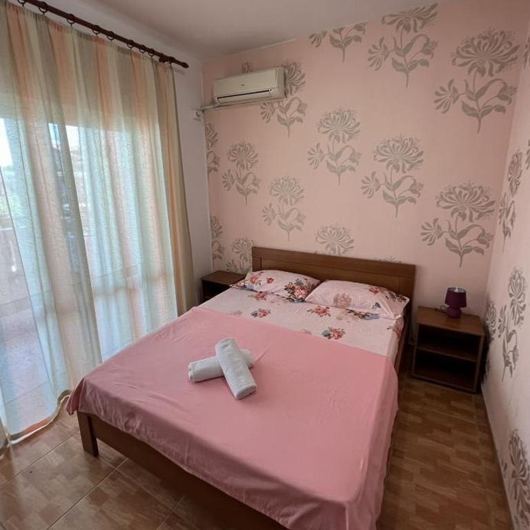 Apartaments DIN - Dvokrevetna Soba sa Bračnim Krevetom i Balkonom - 3