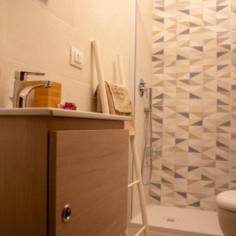 GUEST HOUSE DA GINO - Appartamento con 3 Camere da Letto - 25