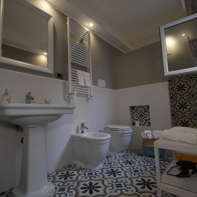 Il Poggiolo Fiorito - Deluxe Double Room - 1