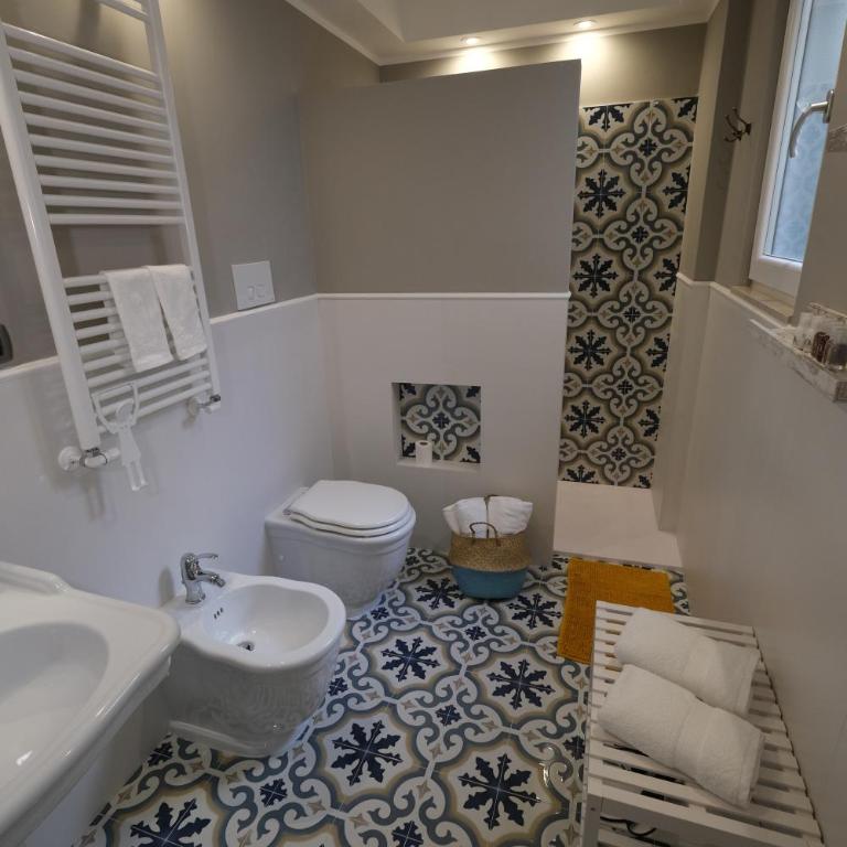 Il Poggiolo Fiorito - Deluxe Double Room - 2