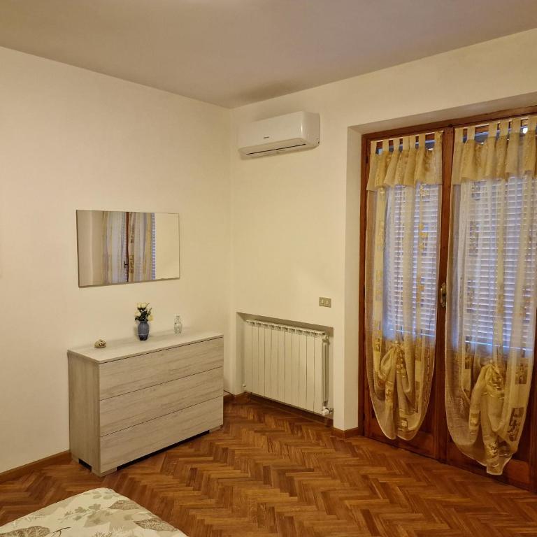 Habitat - Casa Vacanze Perugia - Appartamento con 3 Camere da Letto - 5