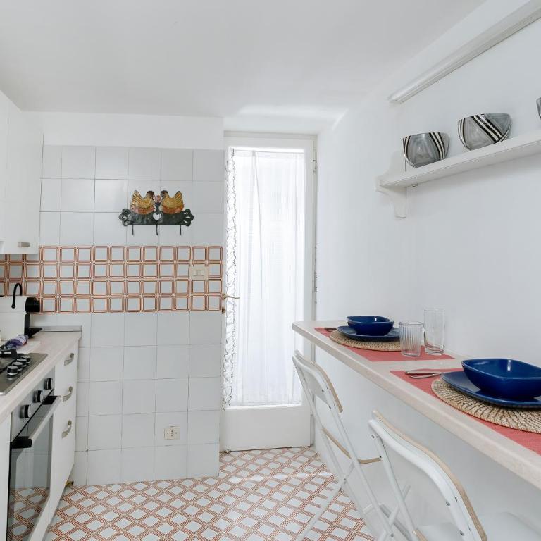 Villa Mariuccia Capri - Appartamento con 2 Camere da Letto e Balcone - 6