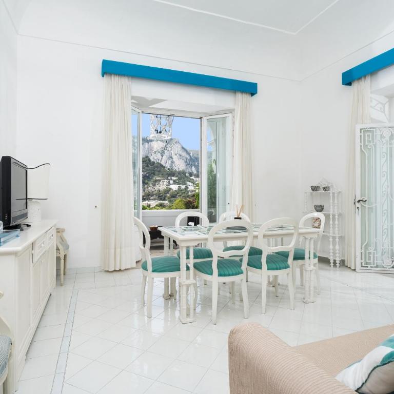 Villa Mariuccia Capri - Appartamento con 2 Camere da Letto e Balcone - 7