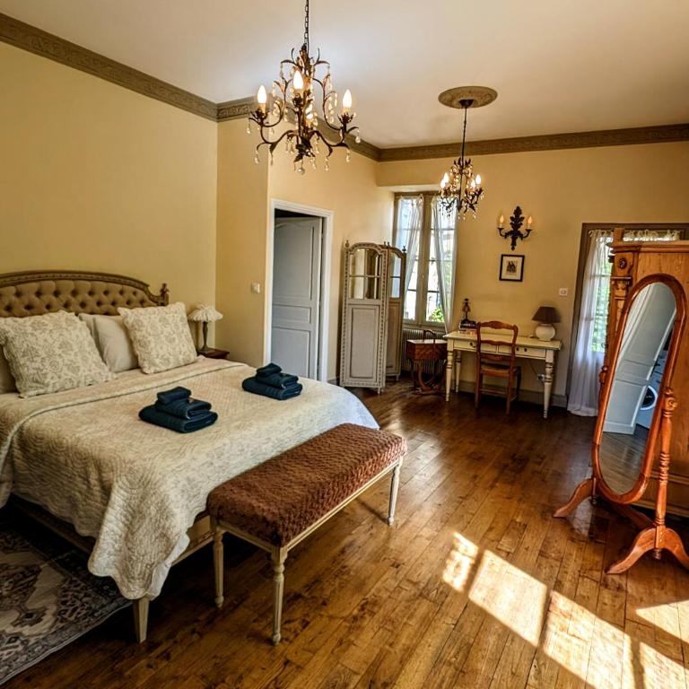 Centrally Located Sarlat Apartment with Medieval Town Views - Appartement - 7