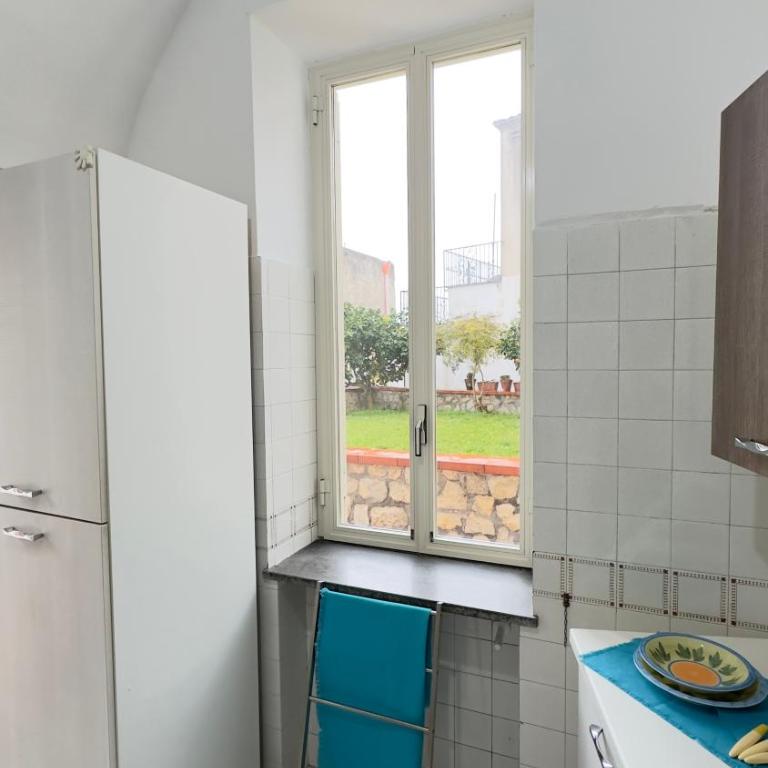 Mira Mila - casa vacanze con giardino a Massa Lubrense - Two-Bedroom House - 10