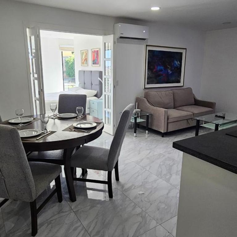 Elegant Condo in an Upscale Building - Apartamento con balcón - 14