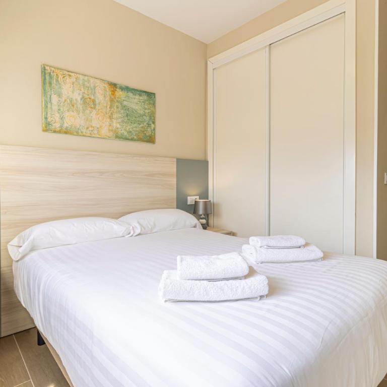 Allo Apartments Europa II Parking Piscina Padel 4 Habitaciones - Apartamento - 66