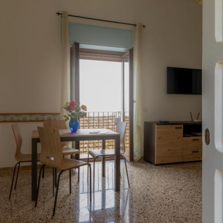 Casa Ermelinda - Appartamento con Balcone - 14