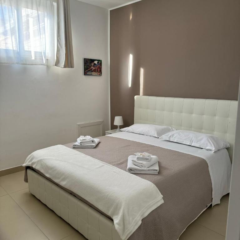 Four Rooms Naxos - Camera Matrimoniale con Bagno Privato - 4