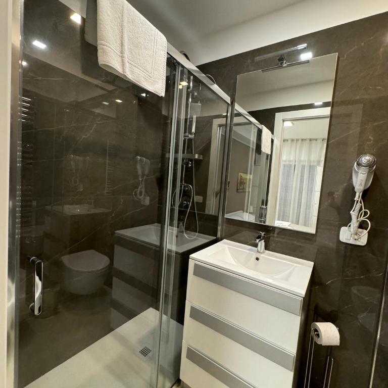 Four Rooms Naxos - Camera Tripla Deluxe - 8