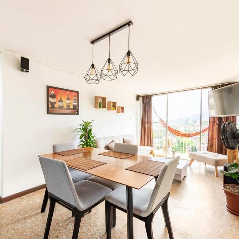 Apartamento en cali, miraflores vista panorámica y ubicación central - Two-Bedroom Apartment with City View - 1