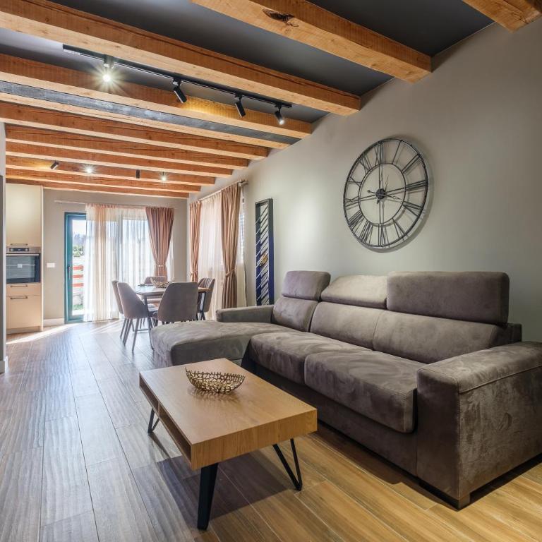 Monte Bella - Three-Bedroom Villa - 17