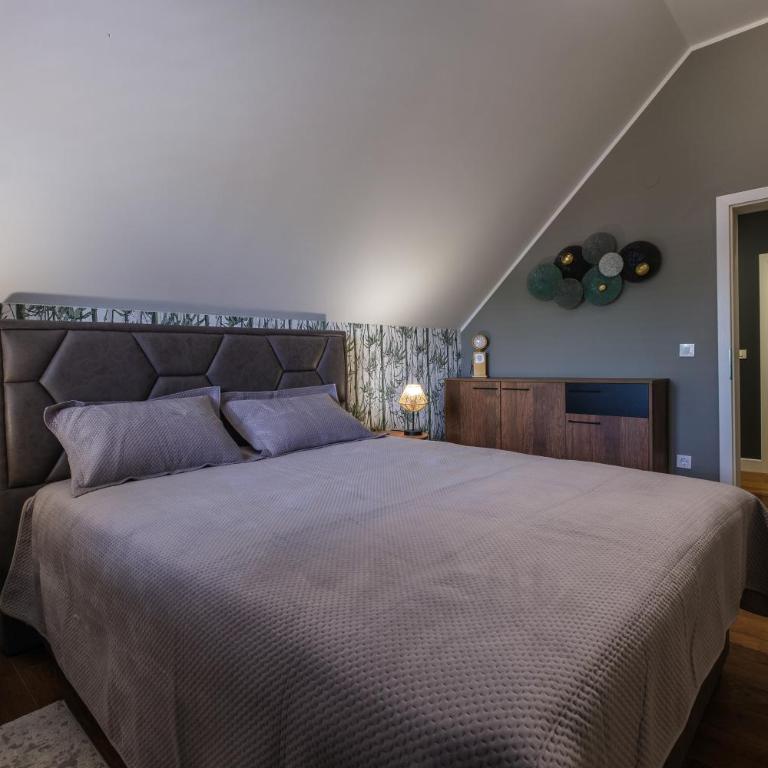 Monte Bella - Three-Bedroom Villa - 33