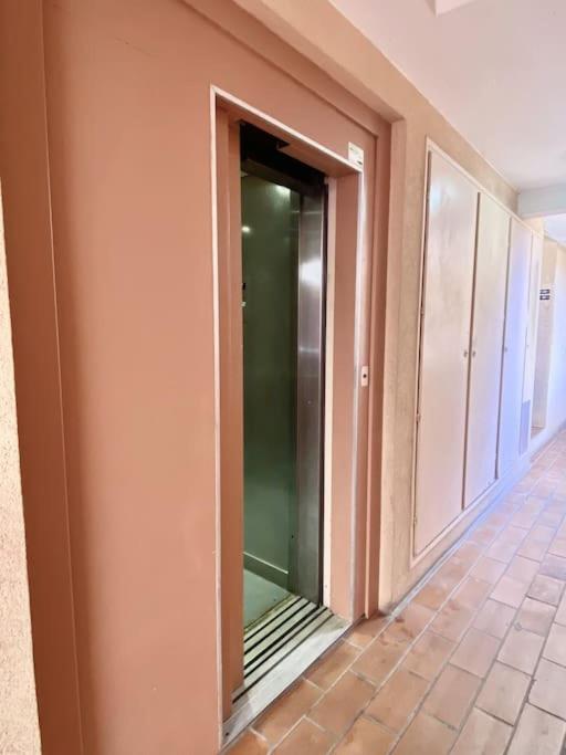 Superbe rooftop vue mer Port Santa Lucia 5 pers - Appartamento con 1 Camera da Letto - 11